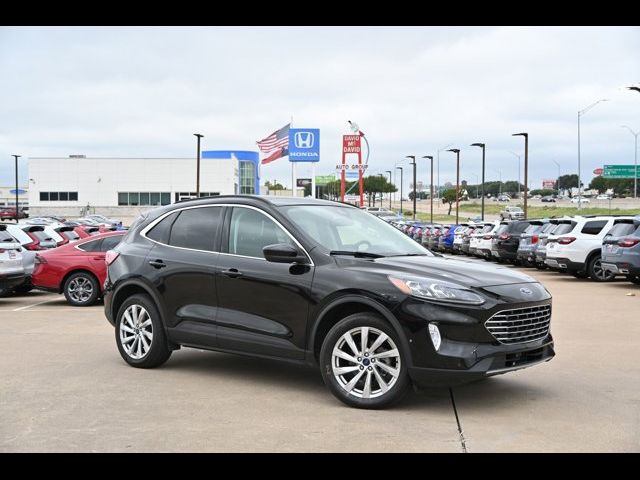 2022 Ford Escape Titanium