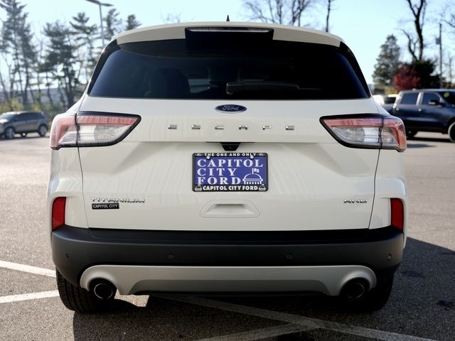 2022 Ford Escape Titanium