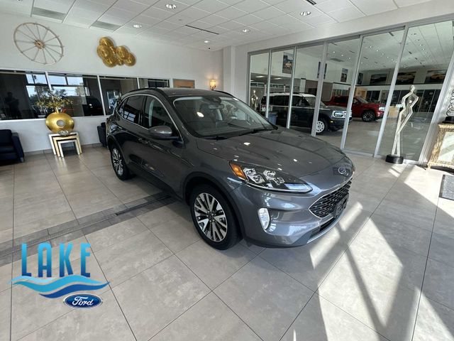 2022 Ford Escape Titanium