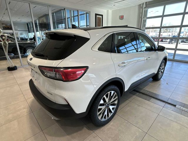 2022 Ford Escape Titanium