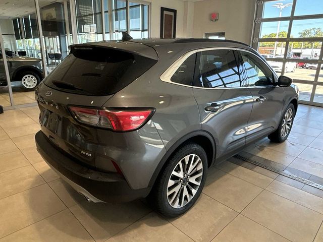 2022 Ford Escape Titanium