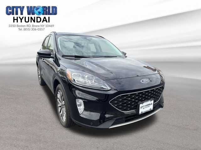 2022 Ford Escape Titanium