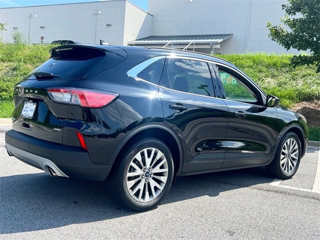 2022 Ford Escape Hybrid Titanium