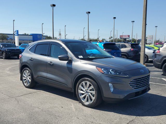 2022 Ford Escape Hybrid Titanium