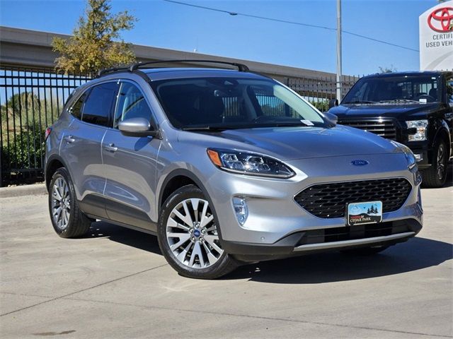 2022 Ford Escape Hybrid Titanium