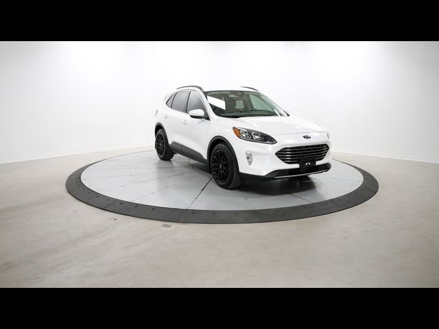 2022 Ford Escape Hybrid Titanium