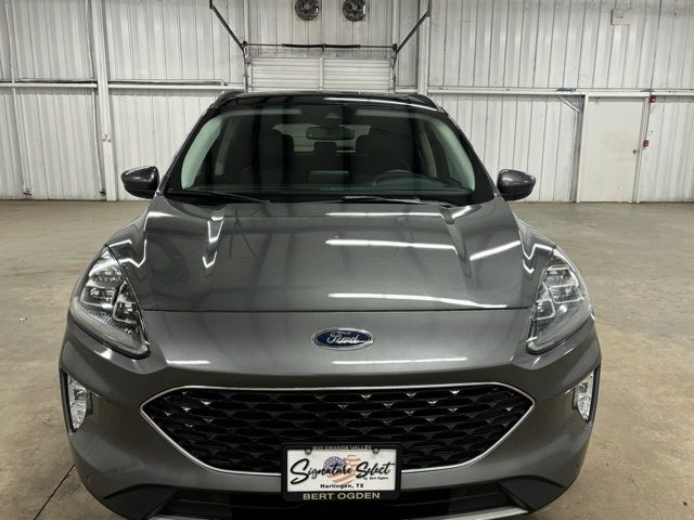 2022 Ford Escape Hybrid Titanium