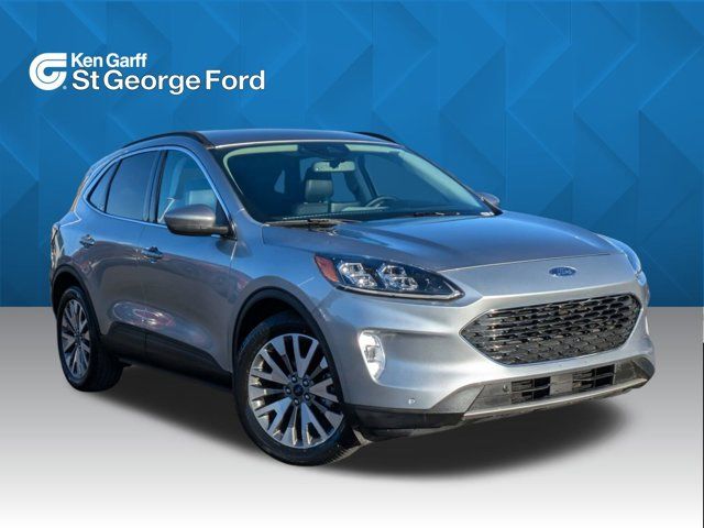 2022 Ford Escape Hybrid Titanium