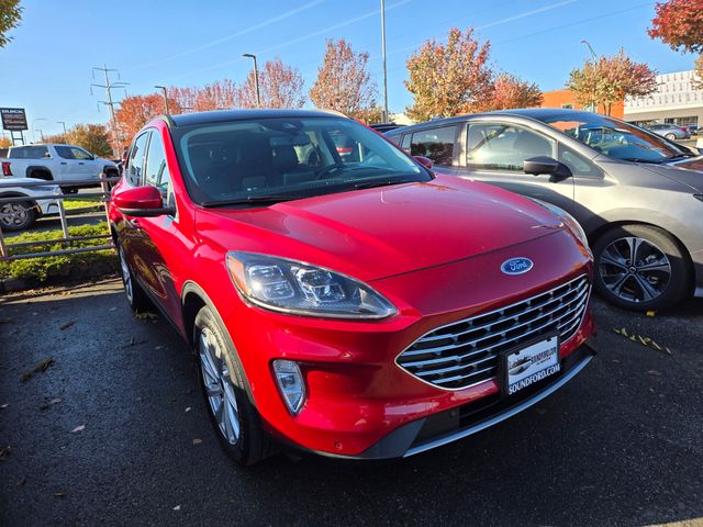 2022 Ford Escape Hybrid Titanium