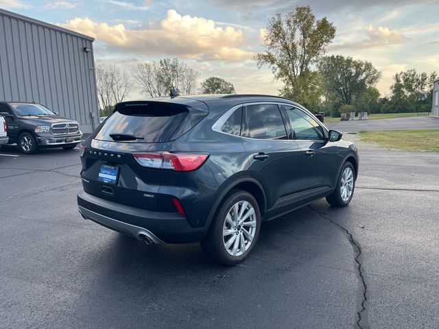 2022 Ford Escape Hybrid Titanium