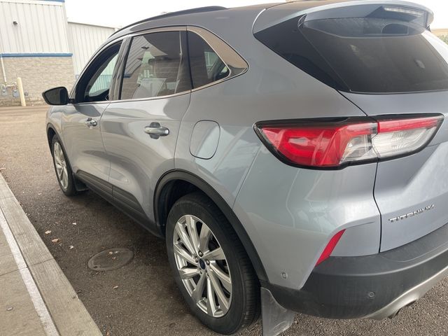 2022 Ford Escape Hybrid Titanium