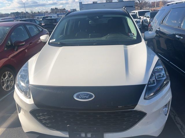 2022 Ford Escape Hybrid Titanium