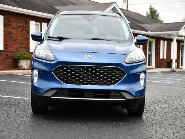 2022 Ford Escape Hybrid Titanium