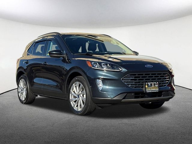 2022 Ford Escape Hybrid Titanium