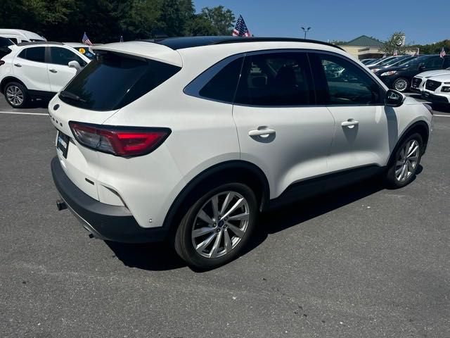 2022 Ford Escape Hybrid Titanium