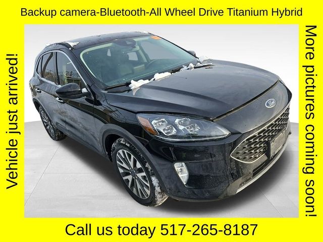 2022 Ford Escape Hybrid Titanium