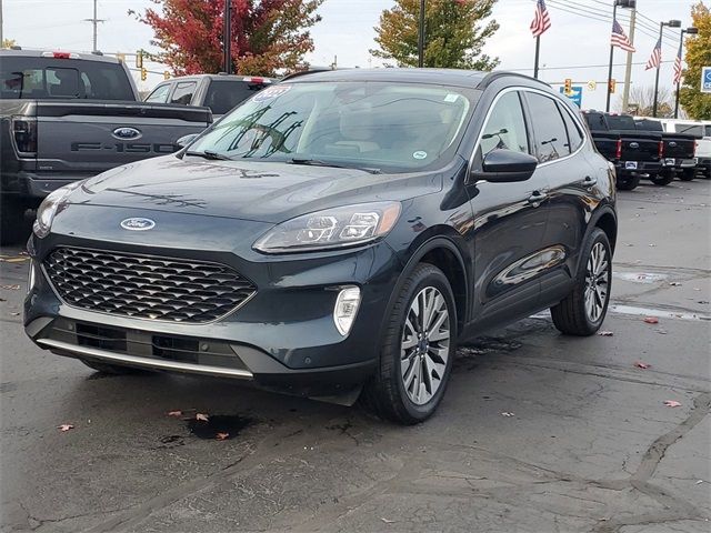 2022 Ford Escape Hybrid Titanium