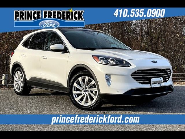 2022 Ford Escape Hybrid Titanium