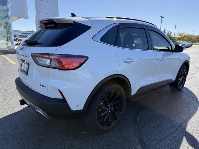 2022 Ford Escape Hybrid Titanium