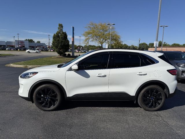 2022 Ford Escape Hybrid Titanium