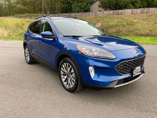 2022 Ford Escape Hybrid Titanium