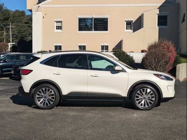 2022 Ford Escape Hybrid Titanium