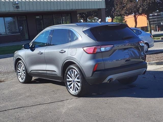 2022 Ford Escape Hybrid Titanium