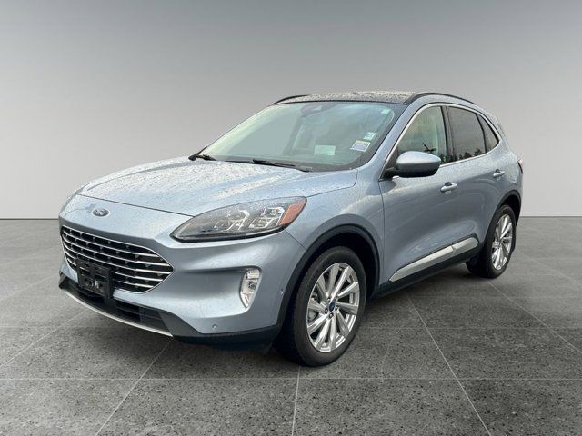 2022 Ford Escape Hybrid Titanium