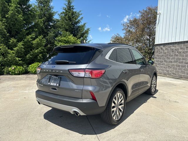 2022 Ford Escape Hybrid Titanium