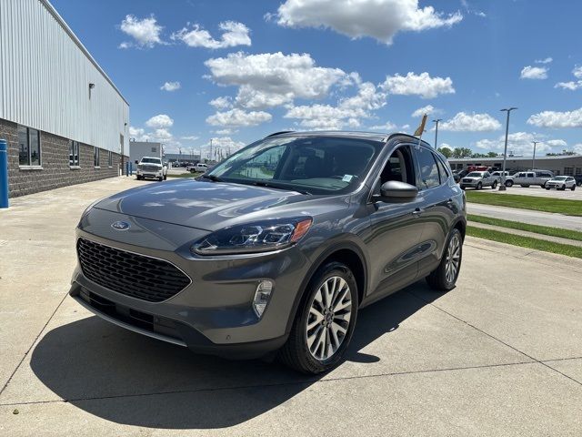 2022 Ford Escape Hybrid Titanium