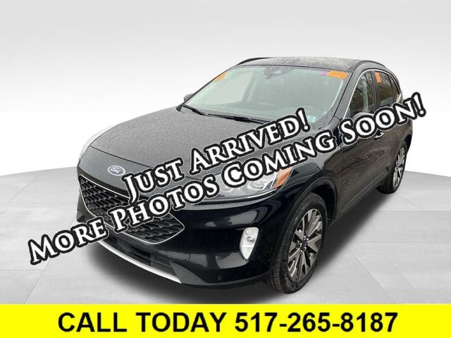 2022 Ford Escape Hybrid Titanium