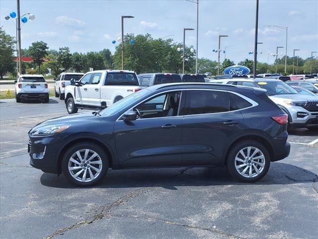 2022 Ford Escape Hybrid Titanium