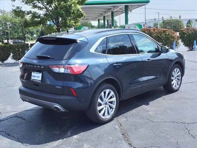 2022 Ford Escape Hybrid Titanium