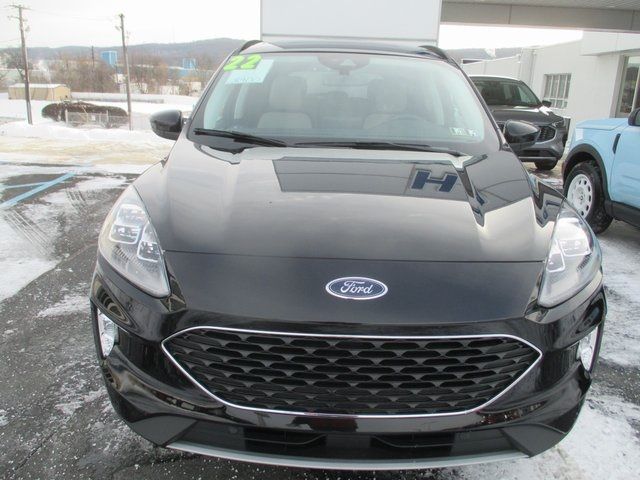 2022 Ford Escape Hybrid Titanium