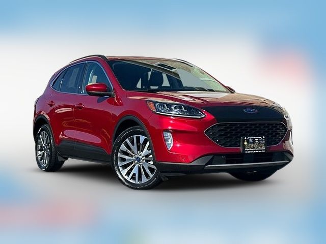 2022 Ford Escape Hybrid Titanium