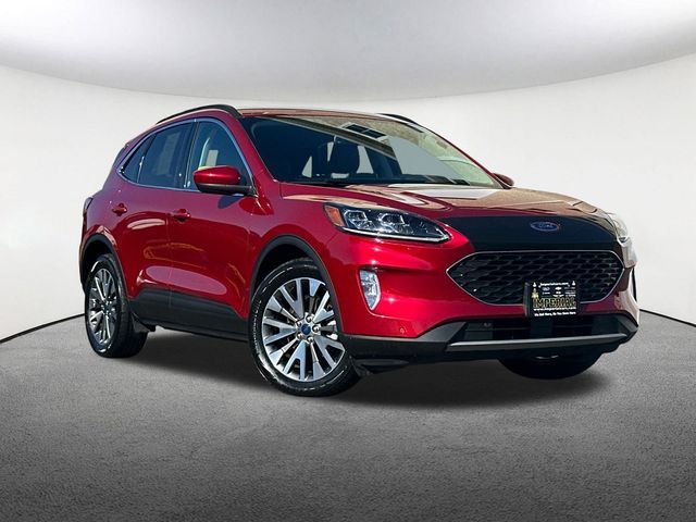 2022 Ford Escape Hybrid Titanium