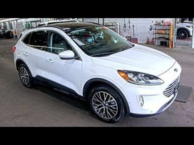2022 Ford Escape Plug-In Hybrid Titanium
