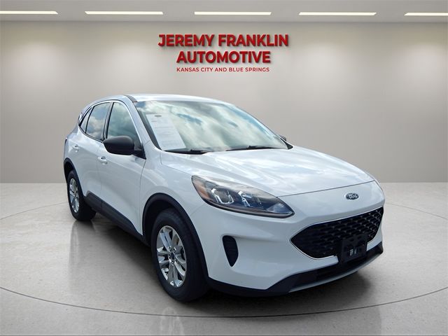 2022 Ford Escape Hybrid SE