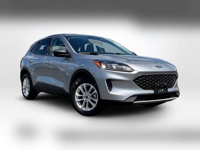 2022 Ford Escape Hybrid SE