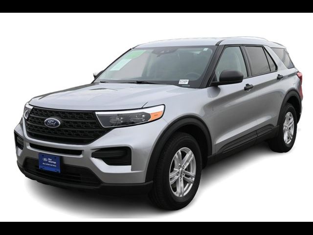 2022 Ford Explorer Base