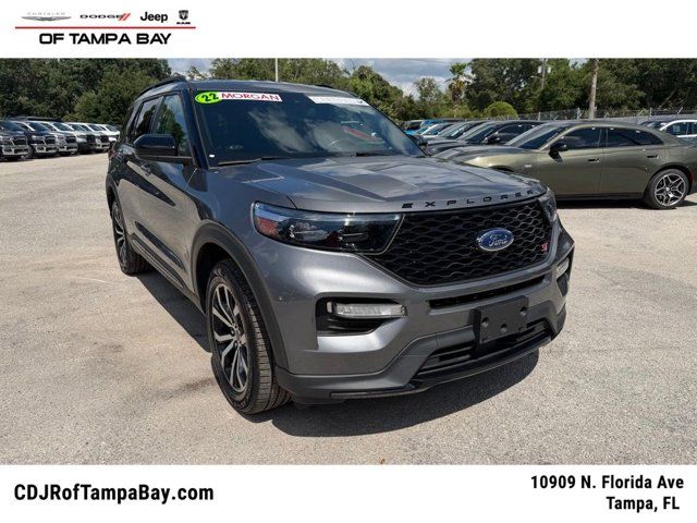 2022 Ford Explorer ST