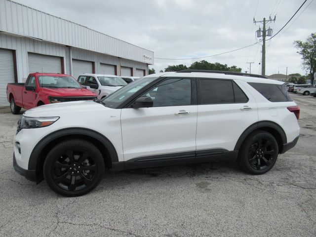 2022 Ford Explorer ST-Line