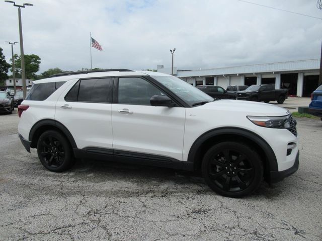 2022 Ford Explorer ST-Line