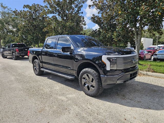 2022 Ford F-150 Lightning LARIAT