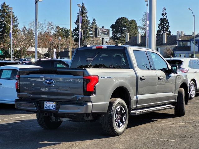 2022 Ford F-150 Lightning 