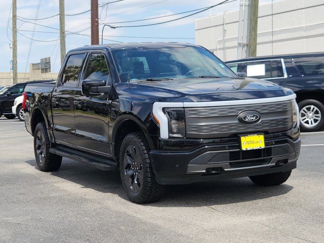 2022 Ford F-150 Lightning LARIAT