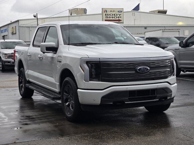 2022 Ford F-150 Lightning LARIAT