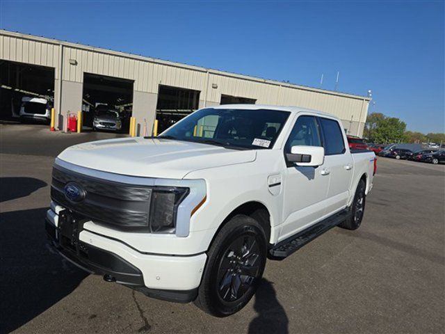 2022 Ford F-150 Lightning LARIAT