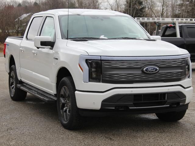 2022 Ford F-150 Lightning LARIAT