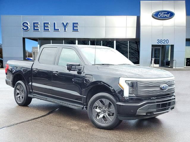 2022 Ford F-150 Lightning LARIAT